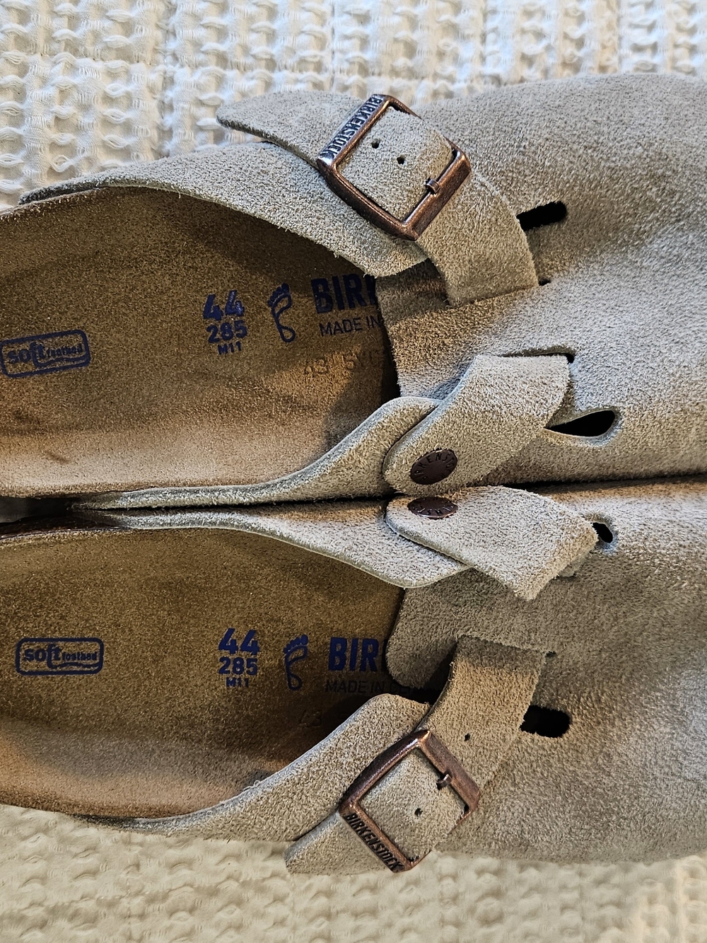 Birkenstock Men’s Suede Boston Clogs in Beige